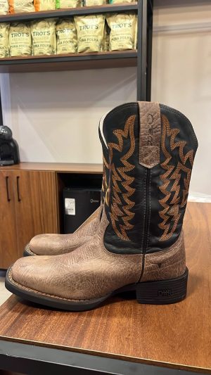 BOTA DHR SOLADO FLEX MARROM D441