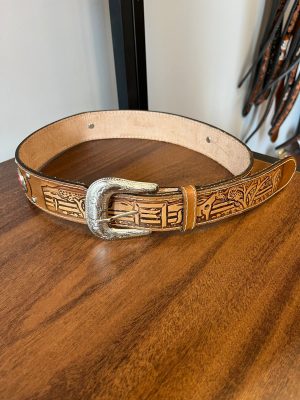 CINTO MANGALARGA ENTALHADO MARROM 2403