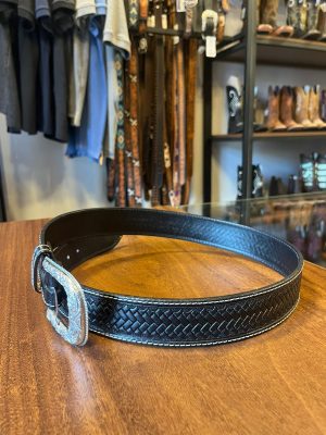 CINTO TRABALHADO PRETO LISO 2421