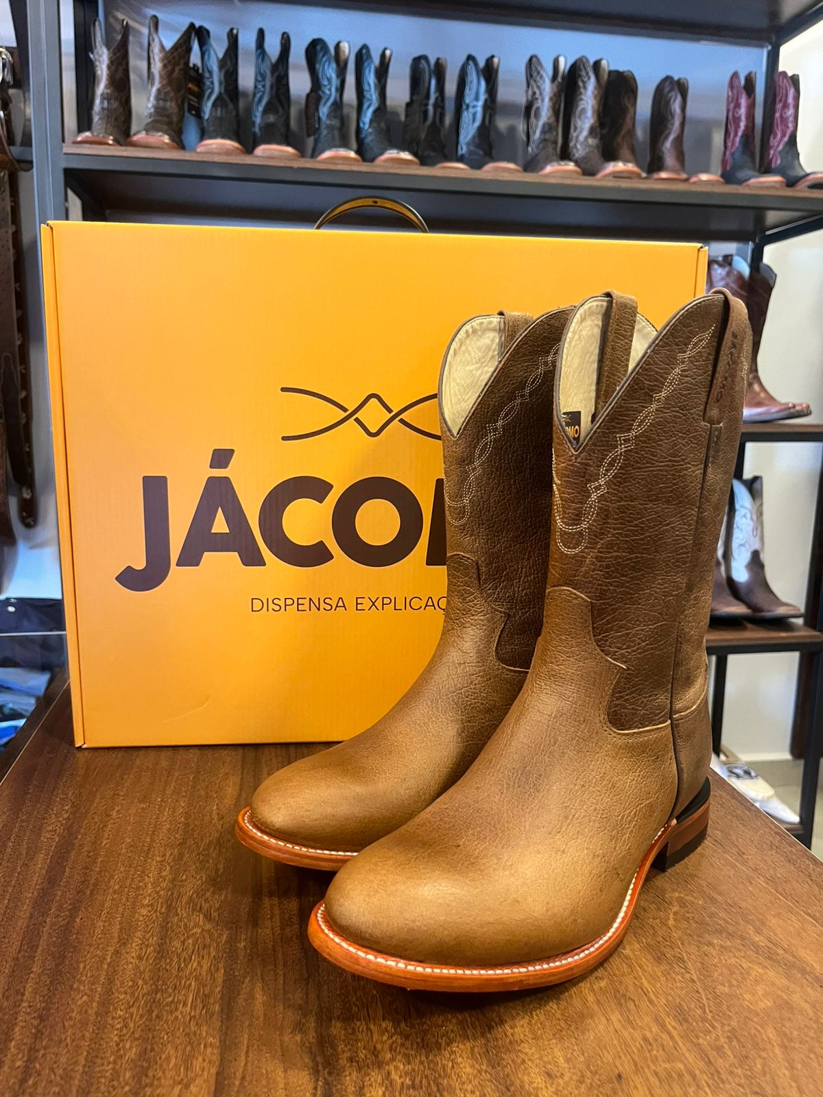 BOTA JACOMO FOSSIL BUF SAAR BICO REDONDO SOL COURO 5002/CV