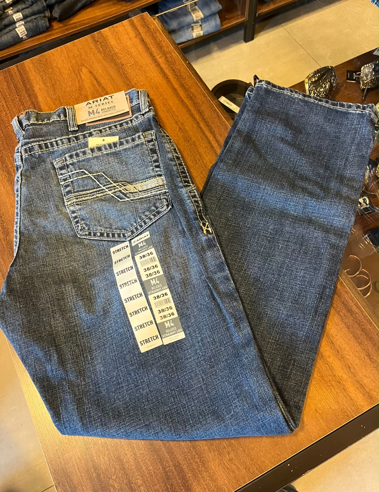 CALÇA ARIAT MASCULINA M4 RELAXED BOOTCUT 10032086 - Imagem 5