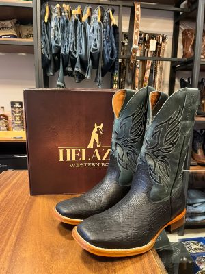 BOTA HELAZZA PT CABEÇA SOLADO COURO 22426